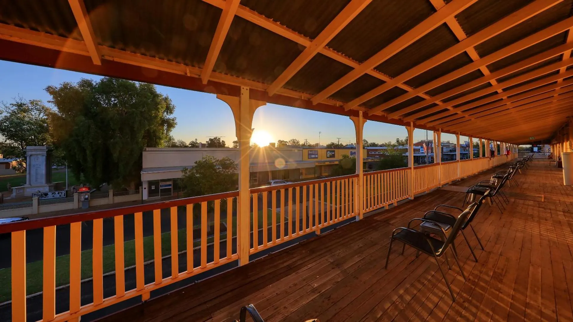 Hotel Corones Charleville