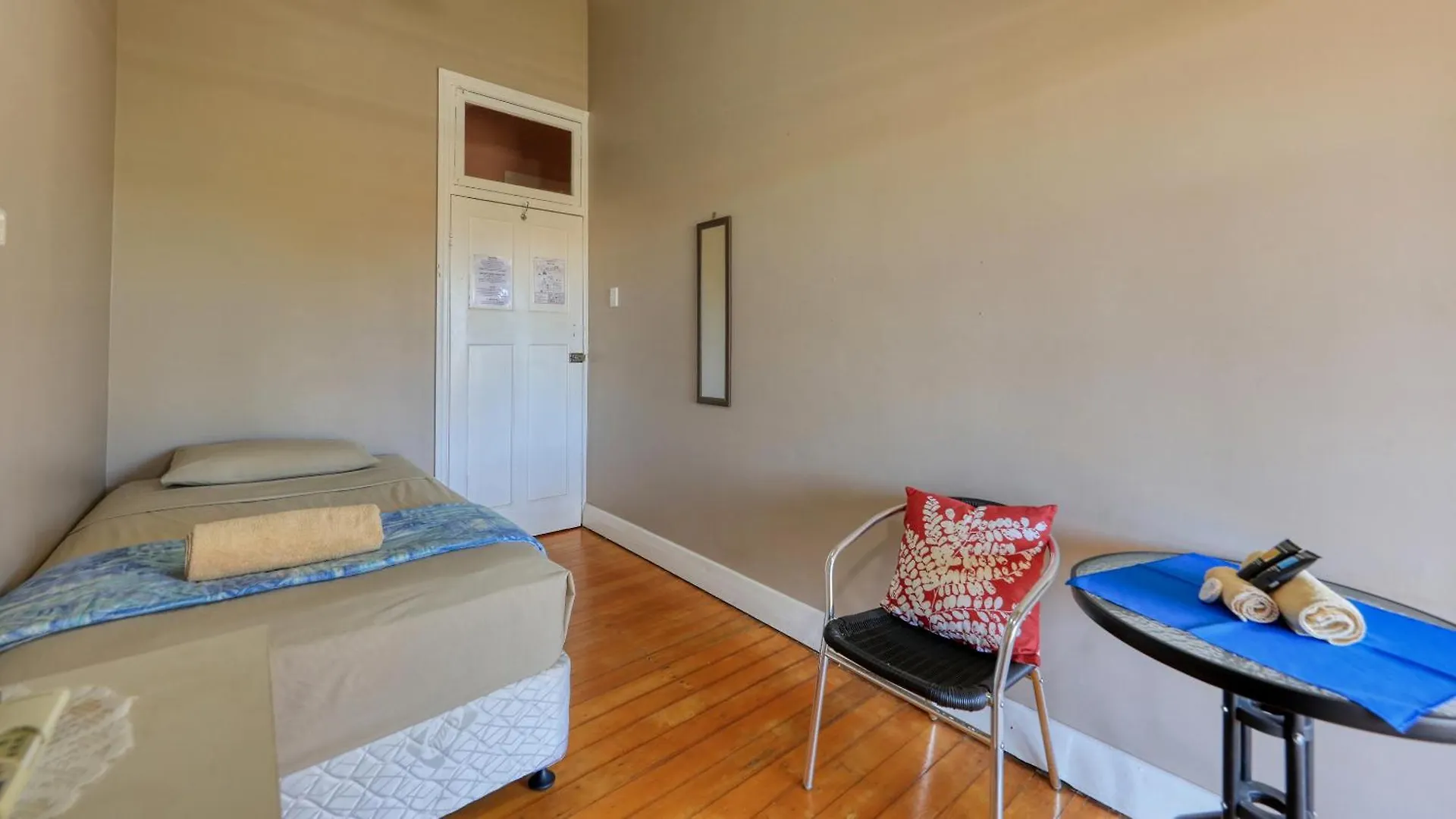 Hotel Corones Charleville