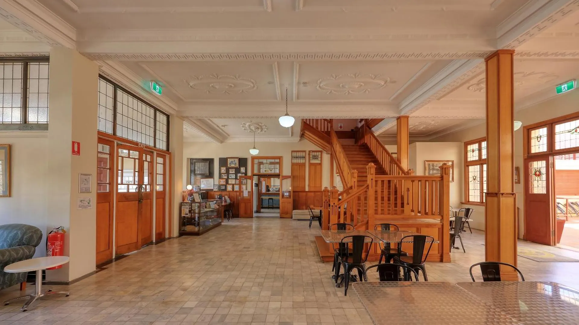 Hotel Corones Charleville