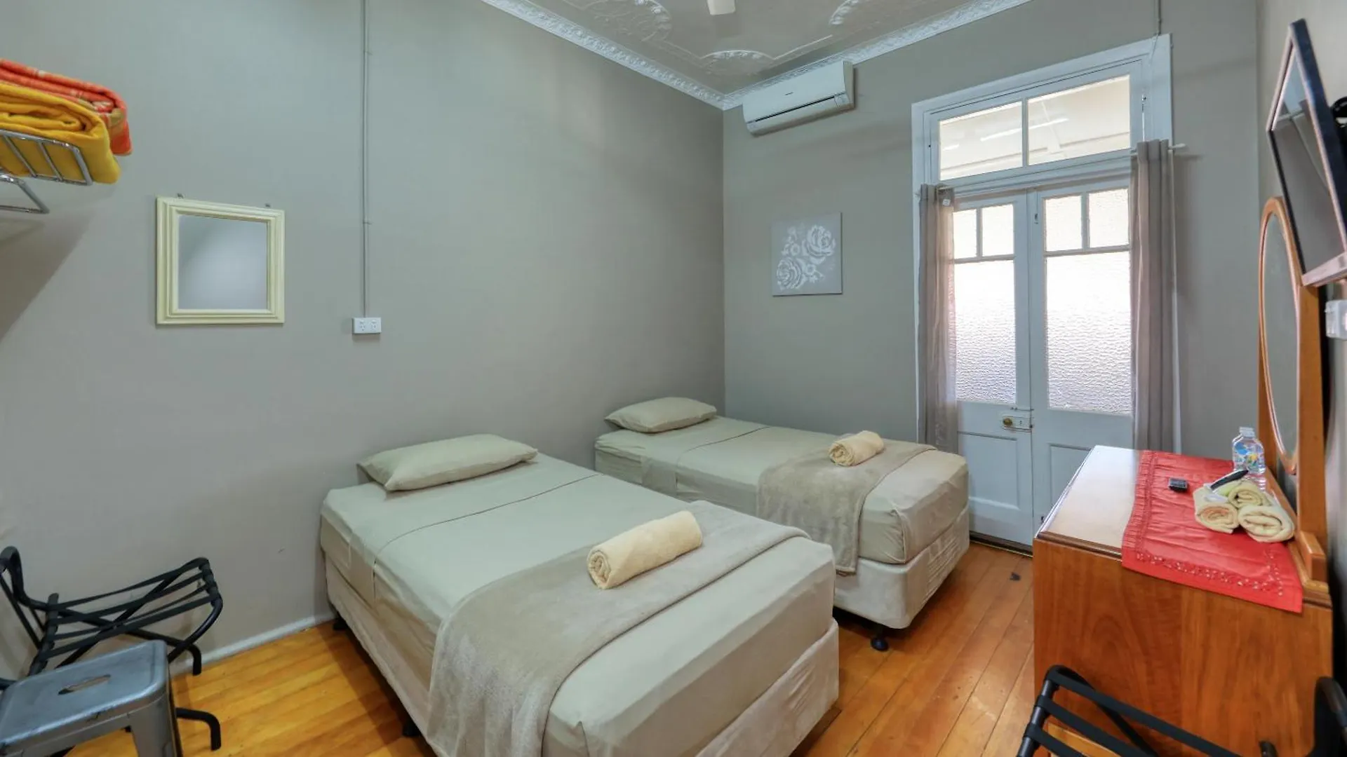 Hotel Corones Charleville
