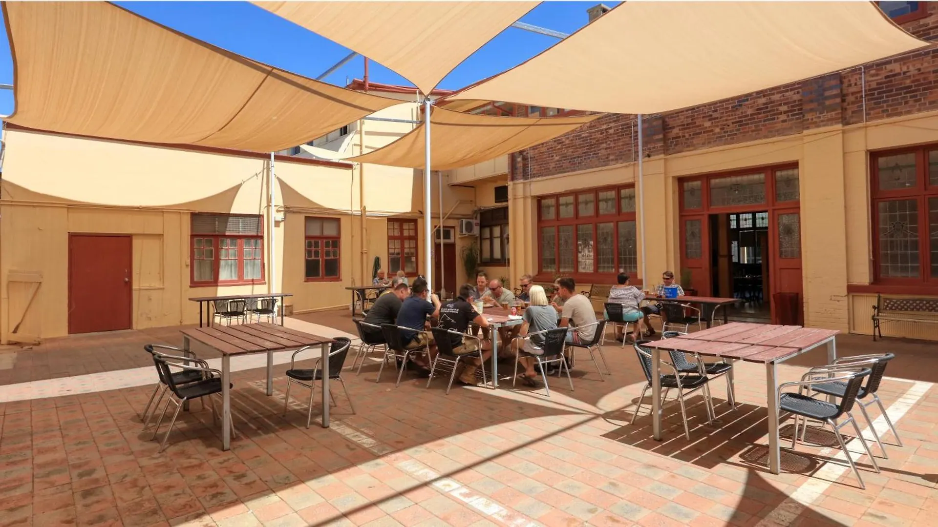 Hotel Corones Charleville