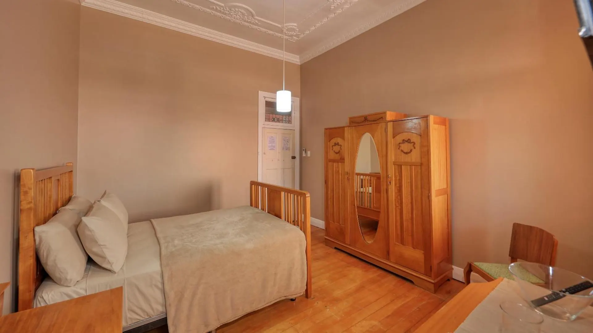 Hotel Corones Charleville