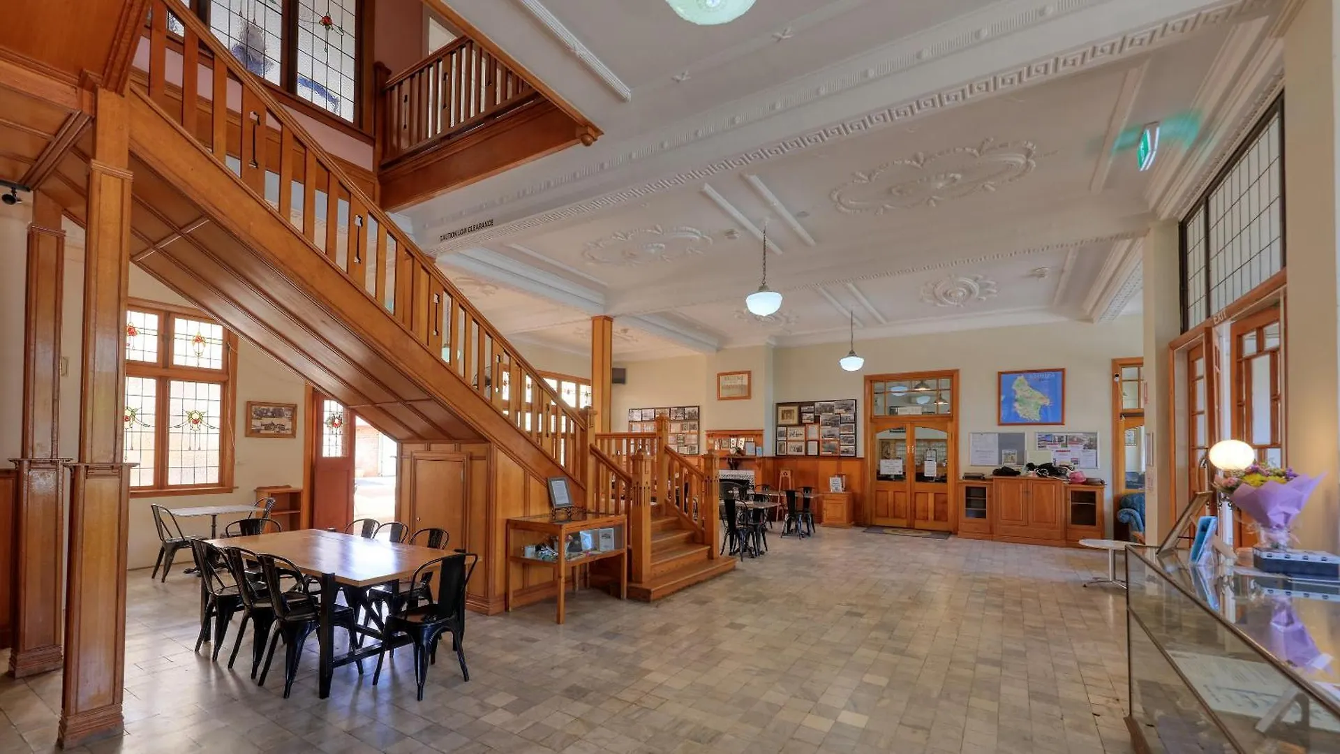 Hotel Corones Charleville